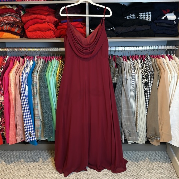 Ever pretty maroon adjustable strap back zipper closure v neck  maxi dress 12 - Picture 3 of 3